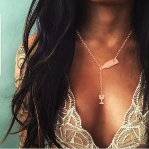 Perfect summer  rose gold wine necklace!